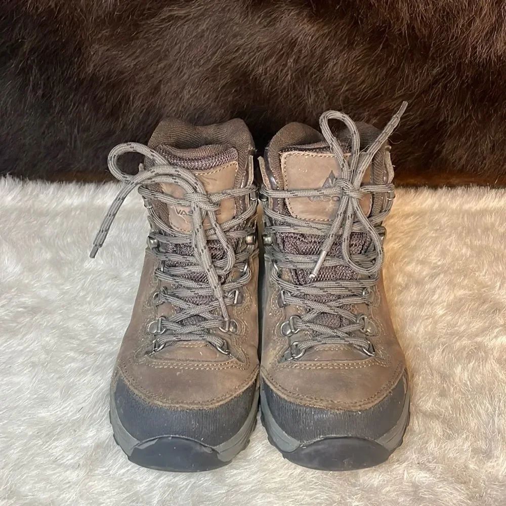 Vasque hiking boots 2 (5166)